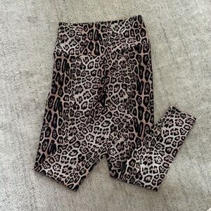 ONZIE HOT YOGA HIGH RISE LEOPARD PRINT LEGGING